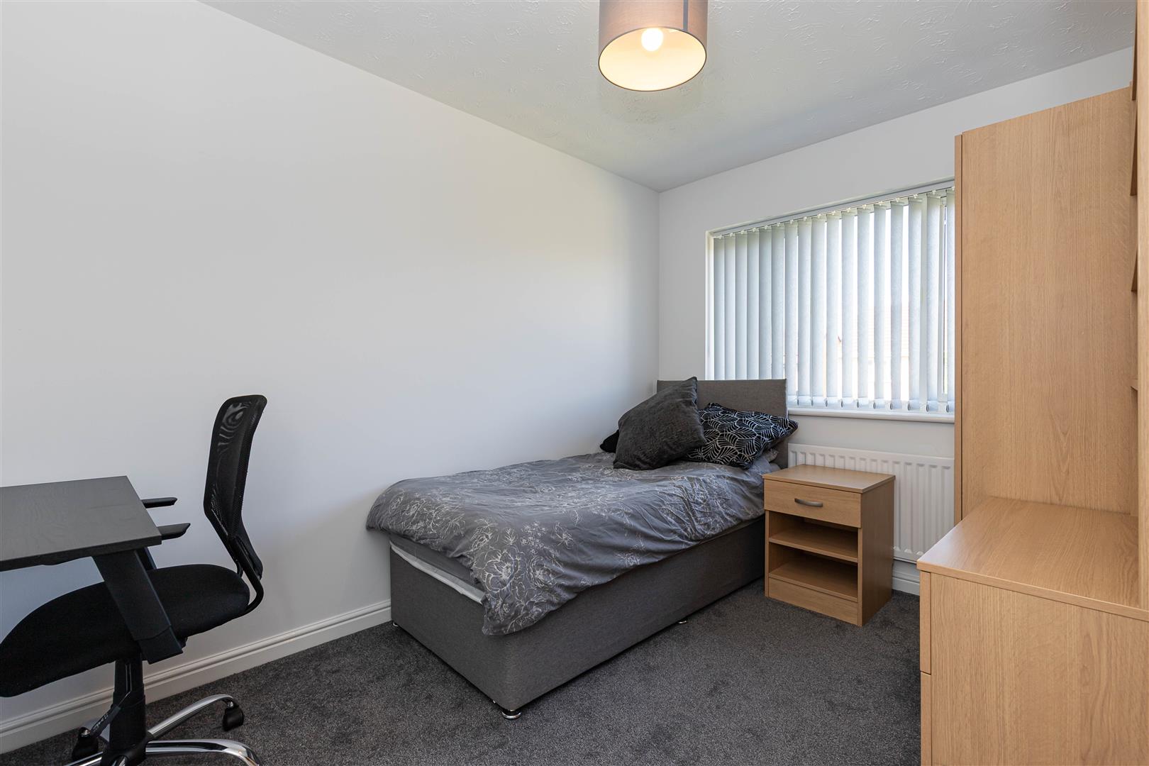 Lakeside Close, Etruria, Stoke-On-Trent